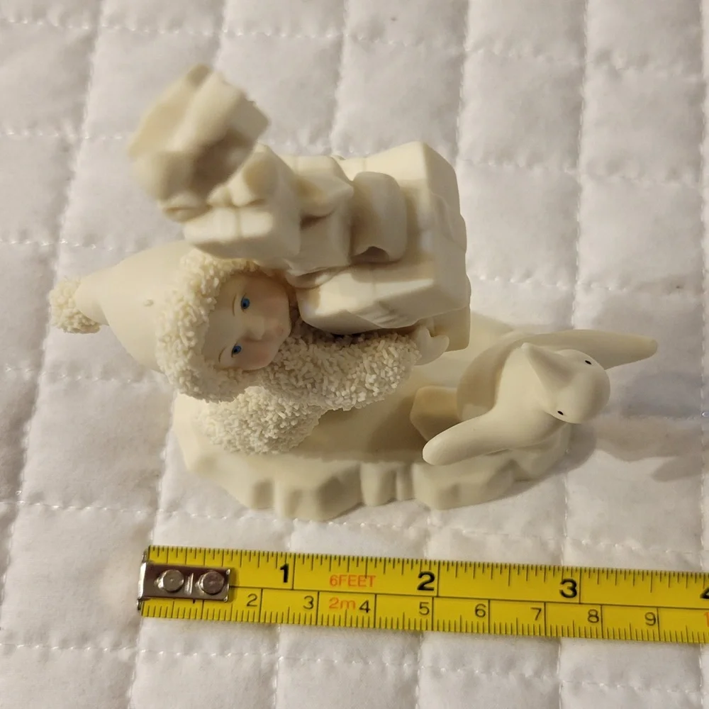 VTG Dept. 56 Snowbabies I Have Lots To Give Penguin Gifts Presents Christmas Fun